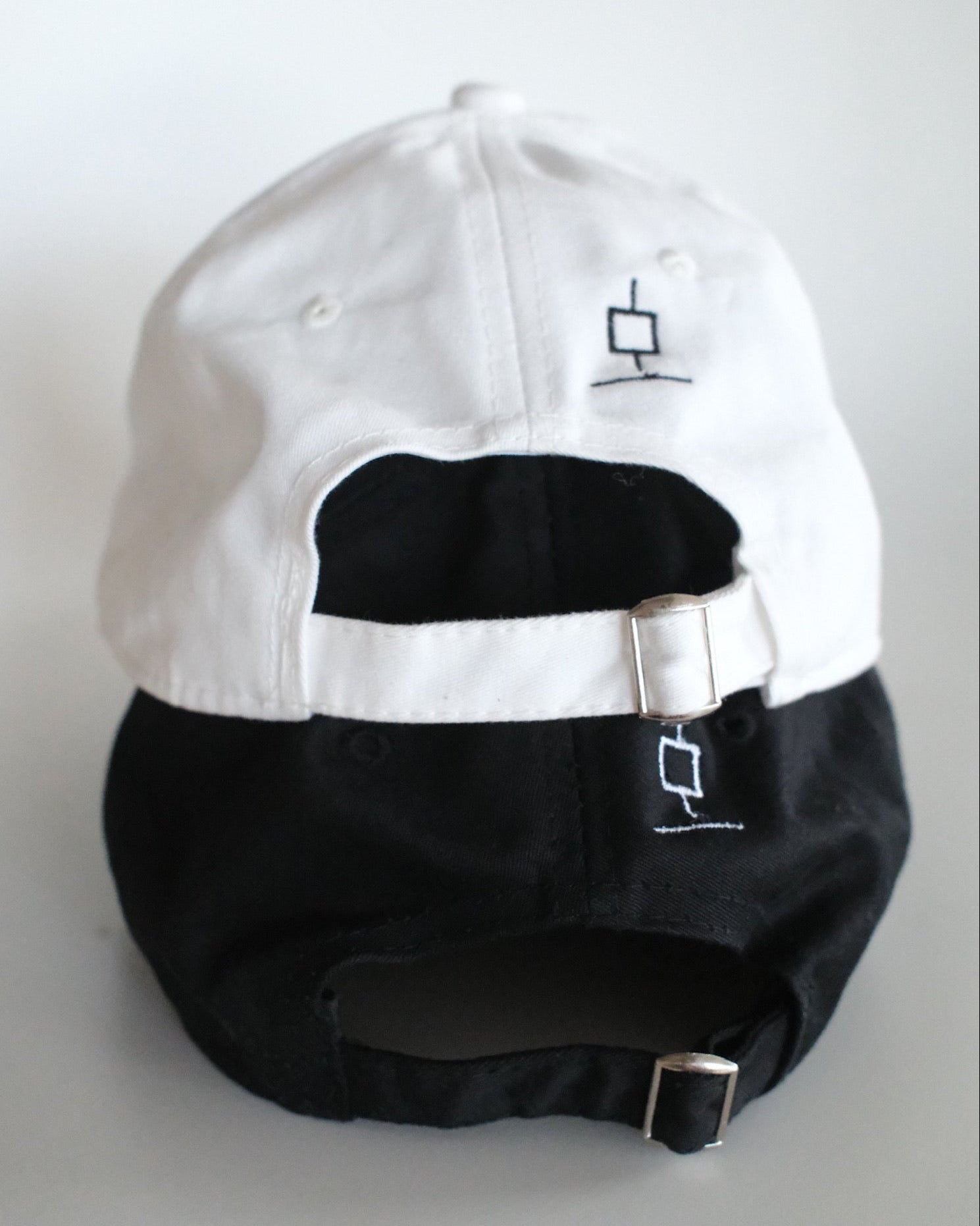 Cap Black White